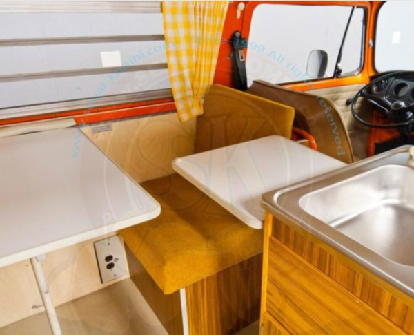 7-teiliges Set senfgelbe Innenraumbezüge aus Vinyl für VW Bus T2 Westfalia Baujahr 1967 bis 1970